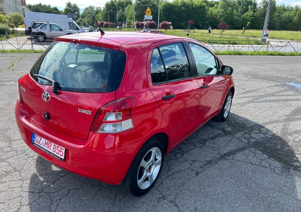 Toyota Yaris cena 21500 przebieg: 132580, rok produkcji 2010 z Tarnów małe 631